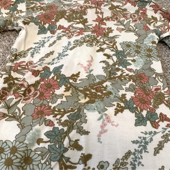 Kate Quinn Sleeper - Picture 3 of 3